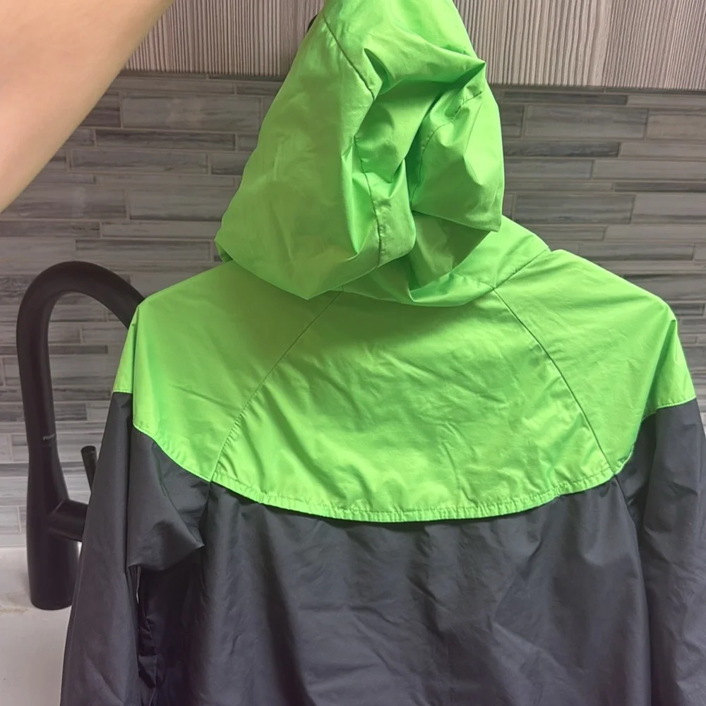 NIKE Athleisure Green Activewear Jackets